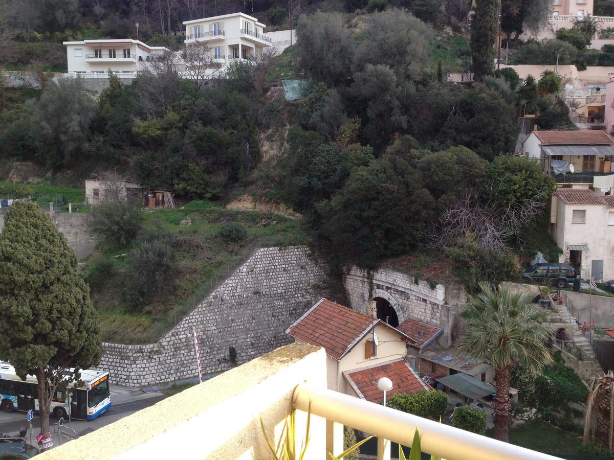 Estienne D'orves Apartment *